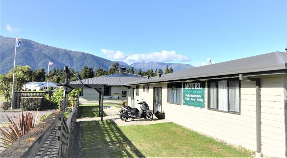 Wilderness Motel Accommodation Haast Exterior photo